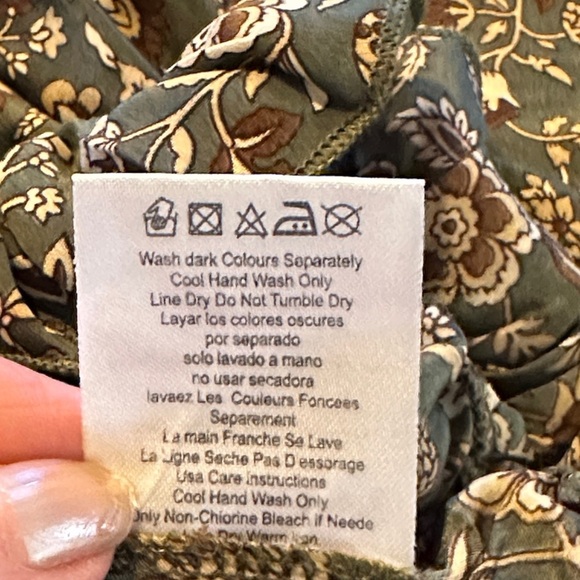 Karma Highway Bohemian Style Floral Green Women's Top - Picture 13 of 13